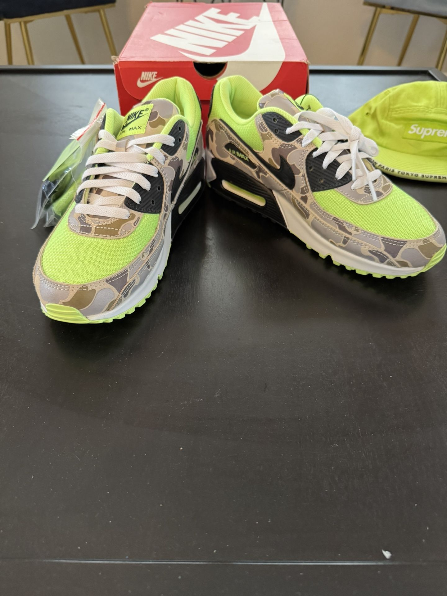 NIB Nike Air Max 90 SP ‘Green Camo’ With Supreme Hat