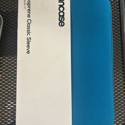 Incase Neoprene Classic Sleeve for MacBook