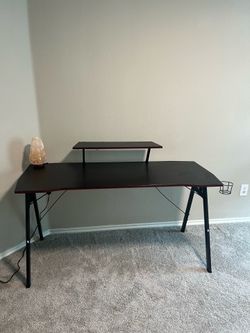 Desino Gaming Desk