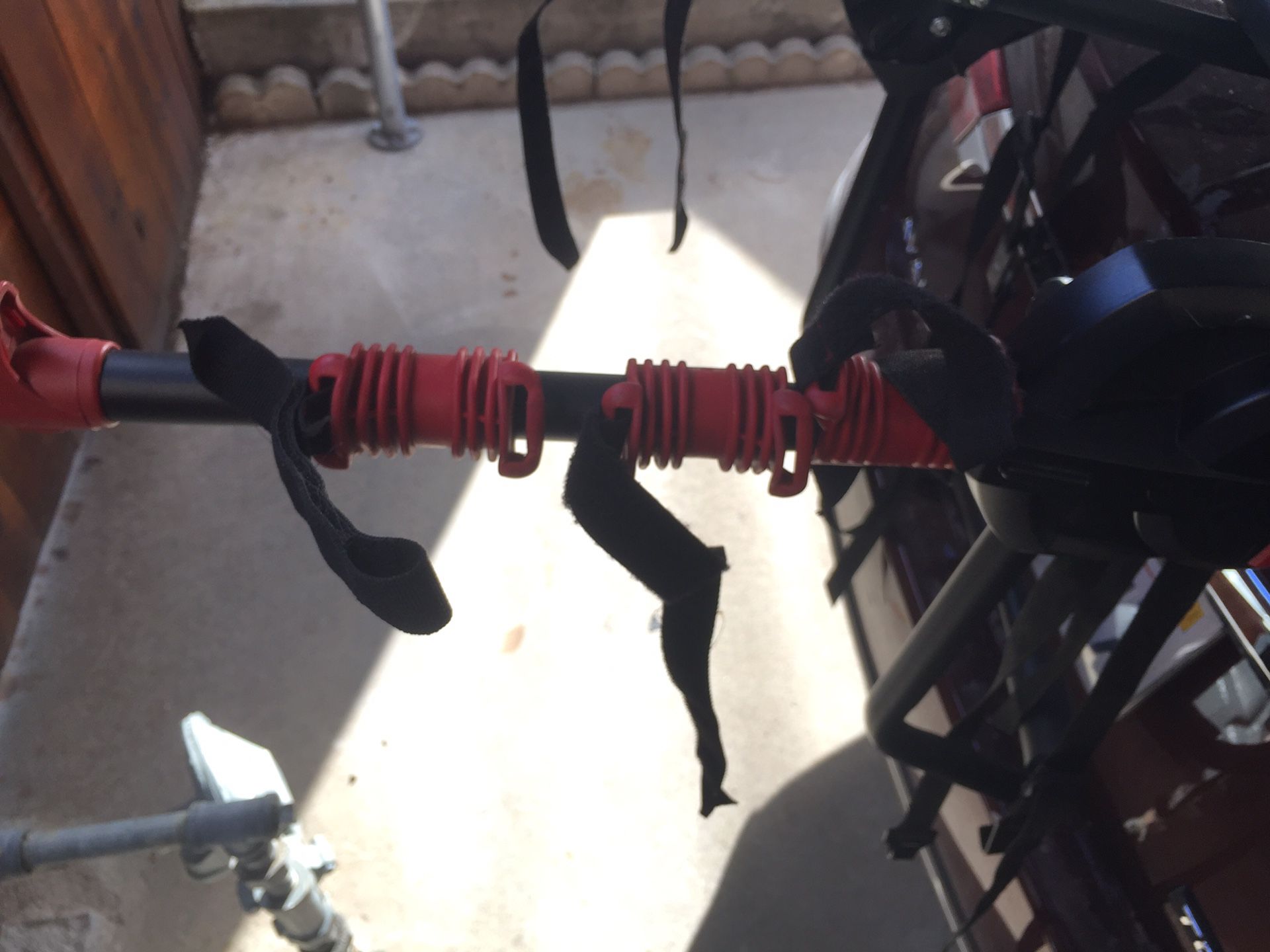BELL Trunk Rack Cantilever 300 3bikes for Sale in San Diego, CA OfferUp