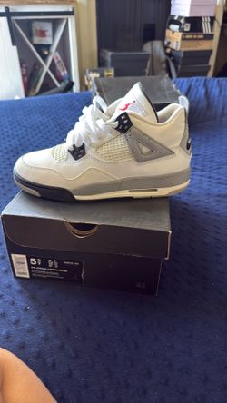 Jordan 4s