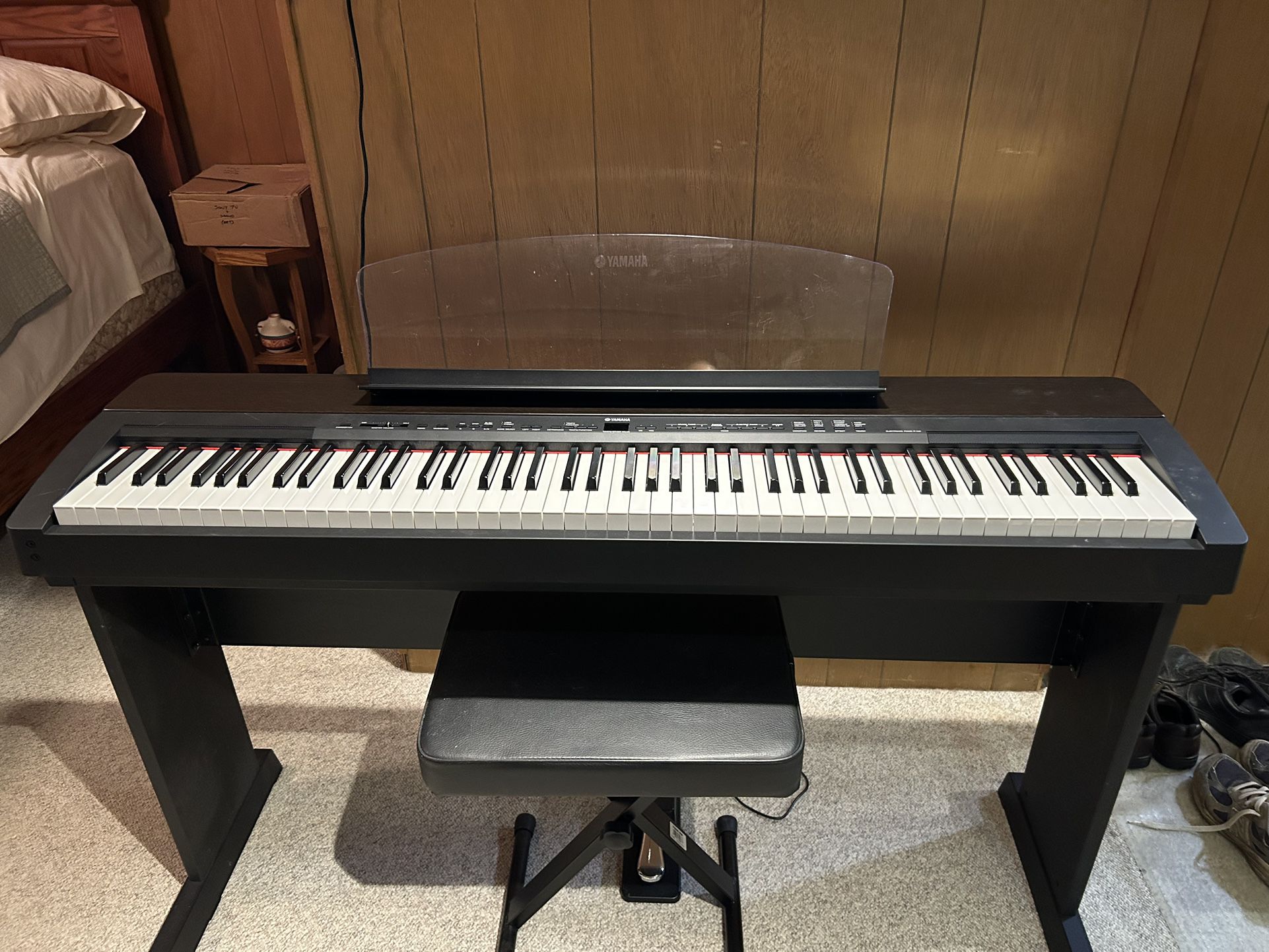Yamaha Electronic Piano P-140