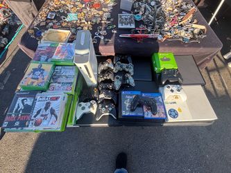 Mixed Gaming Console and Games Lot