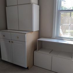 A Small Beauty Salon Needs Dresser With Mirror And 5 Piece Cabinets And Movable  Tray