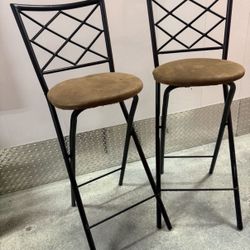 $40 only !!! Two bar stools 