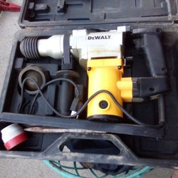 DeWalt 1" Electric Hammer Drill PW-100 