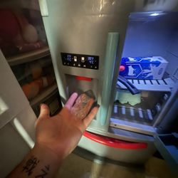 Toy Refrigerator 