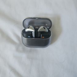 Samsung Pro Earbuds Color Silver