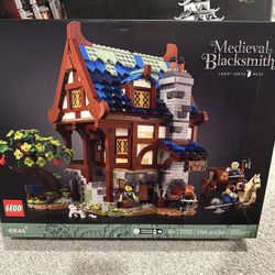 Lego Medieval Blacksmith 21325