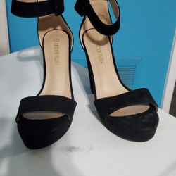 7.5 Womans Heels