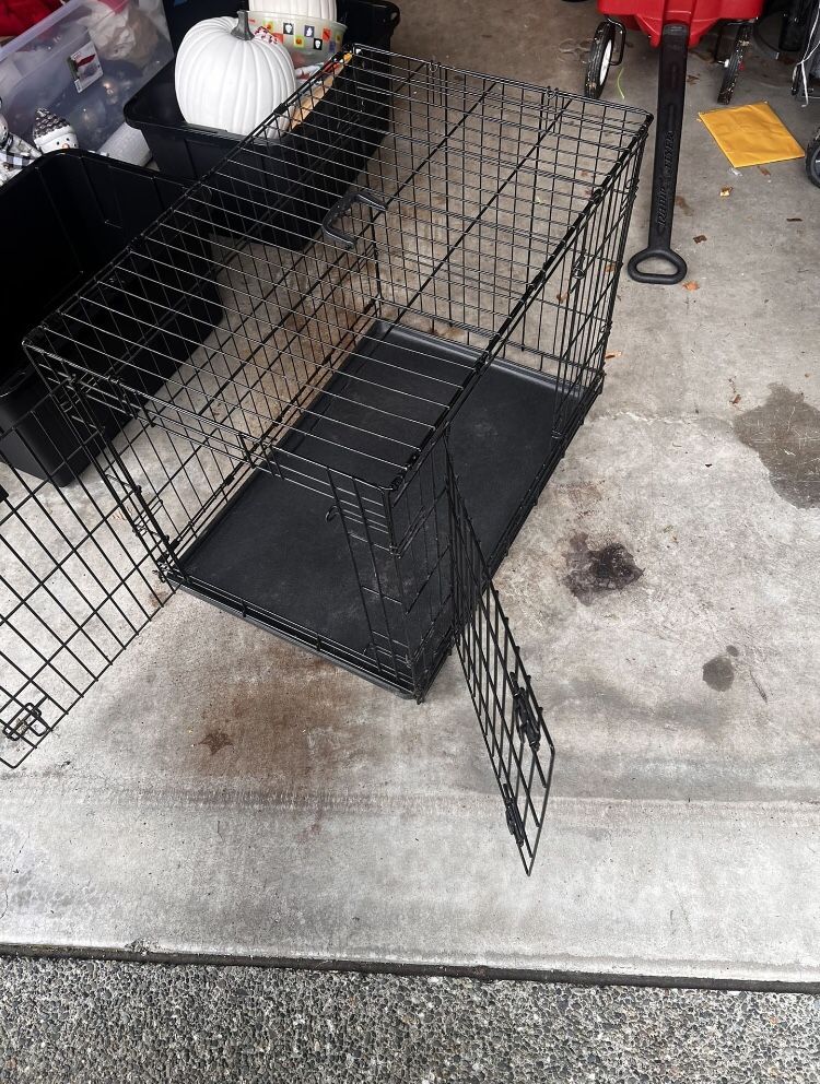 Foldable dog or cat cage 24x36x24