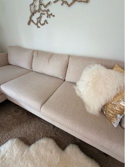 ✨ Like-New Couch – Barely Used! ✨