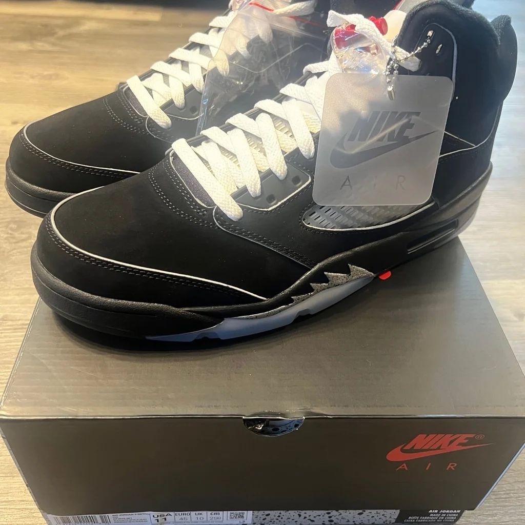 Jordan 5 Black Metallic Reimagined