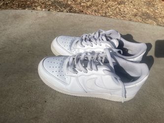 Nike Air Force 1 size 10.5