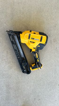 DEWALT 20V XR Brushless 15GA Finish Nailer
