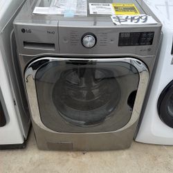 🔥 LG 5.2 cu. ft. Mega Capacity Smart Wi-Fi Enabled Front Load Washer with TurboWash and Built-In Intelligence BREND NEW 