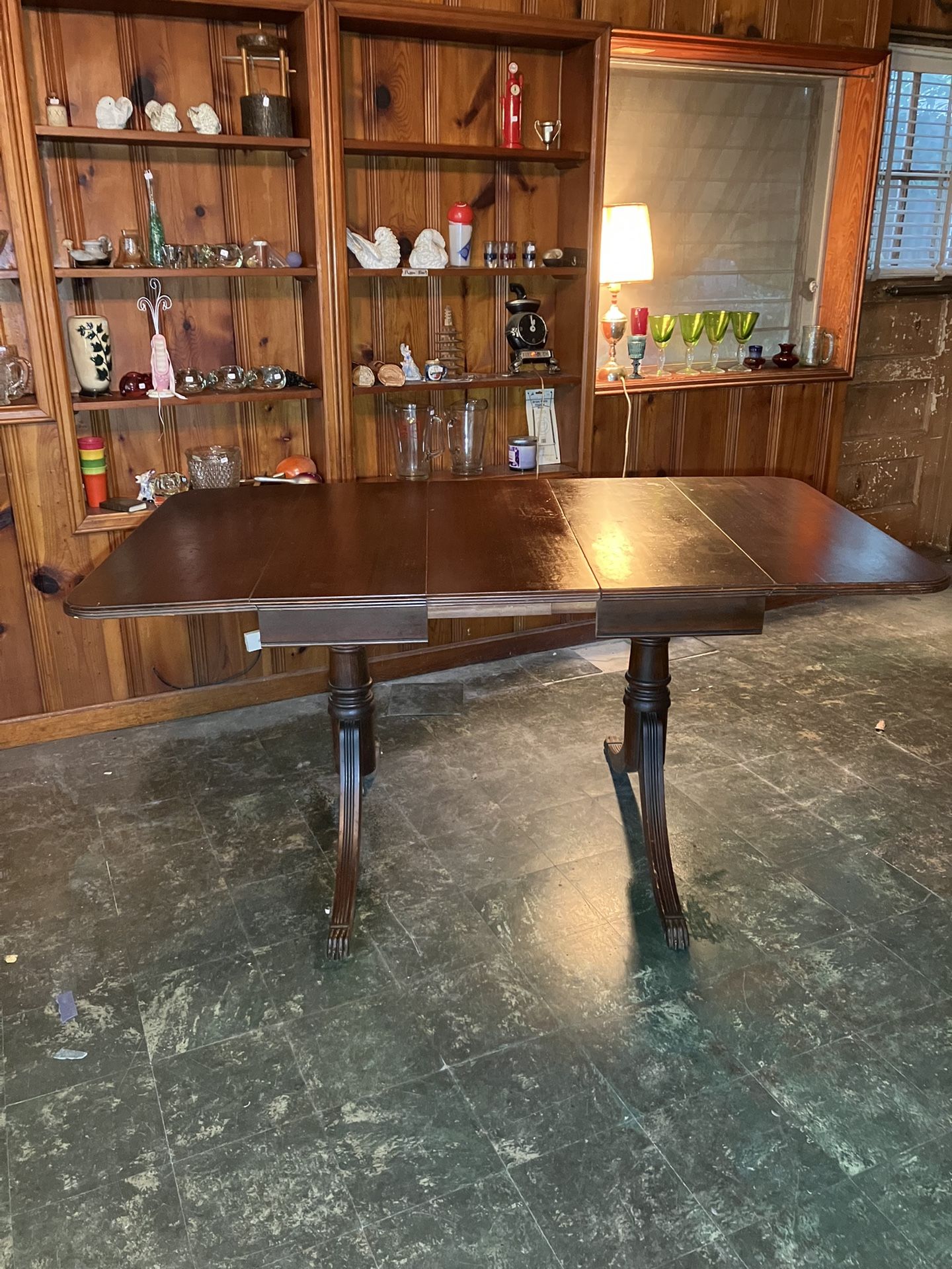 HoliDay Vintage Duncan Phyfe Drop Leaf Solid Wood Dining Table Extra Leaf 62.5” Max