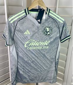 Adidas América Jersey size medium men’s new