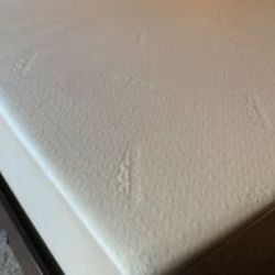 Sealy Posturepedic Memory foamwith Box springs. Super Thick