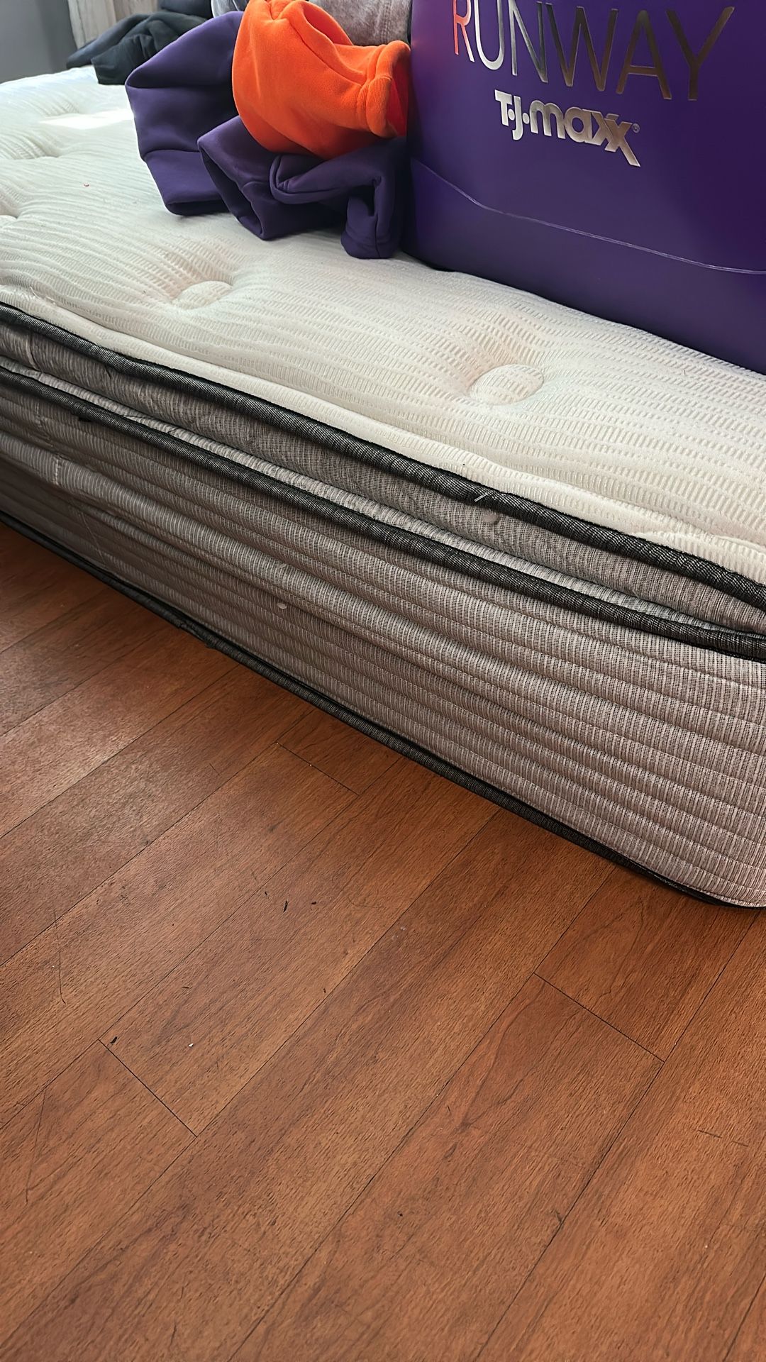 Beauty rest Pillow Top Mattress
