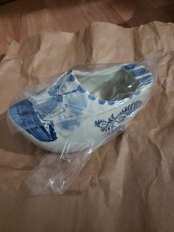 Vintage Chinese Porcelain Delft Blue Dutch Shoe, White And Blue, Small