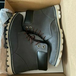 Brand New Women's Timberlands (Size 11)