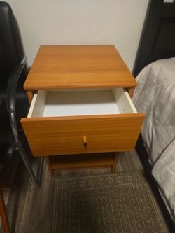Nite table.