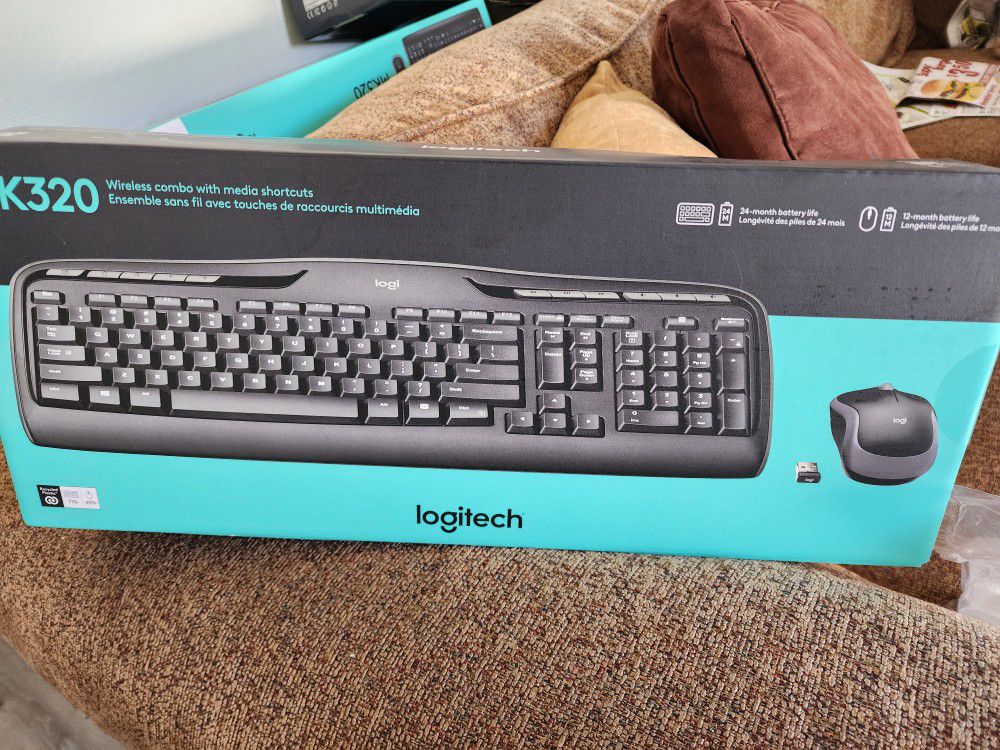 Logitech - Wireless Keyboard And Mouse