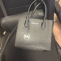 Michael Kors Crossbody Purse 