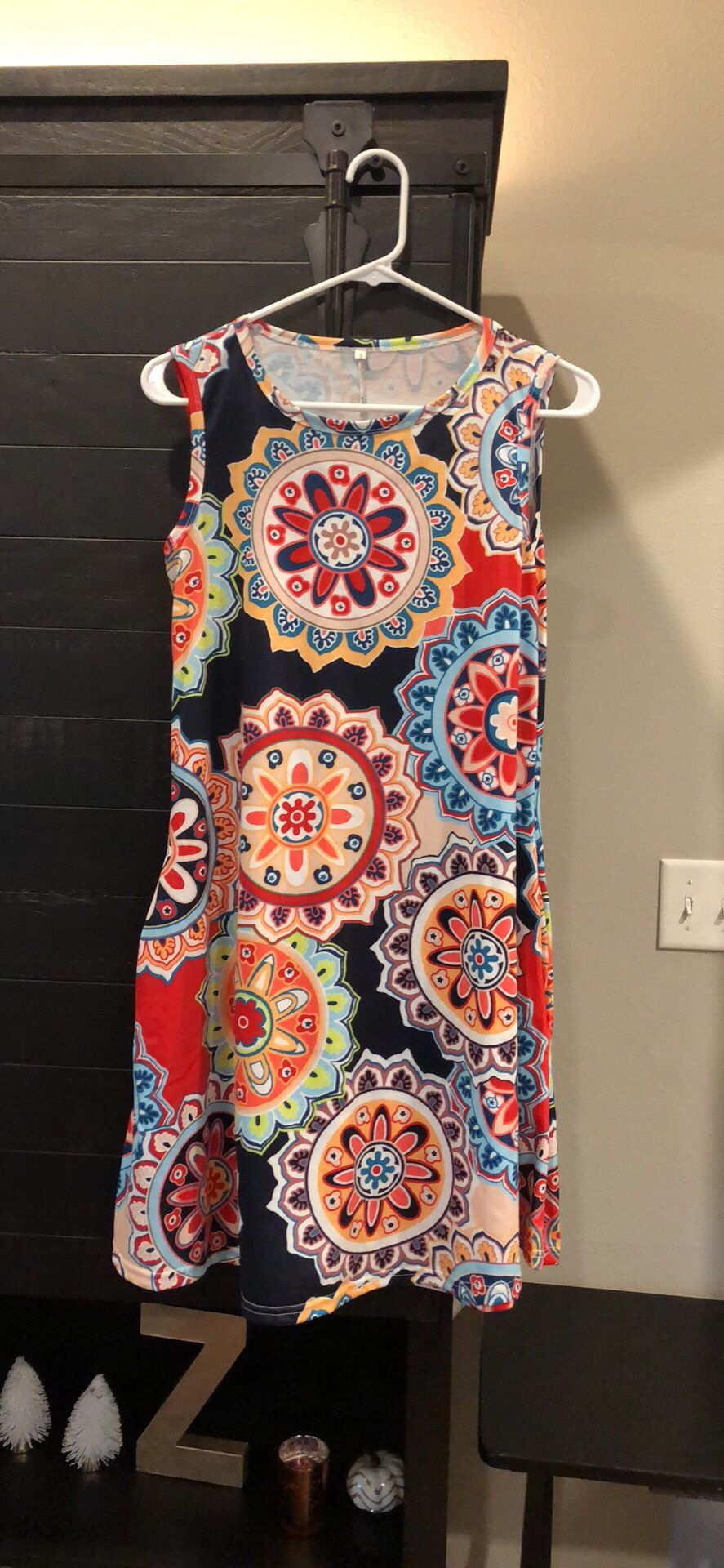 Patterned dress with pockets