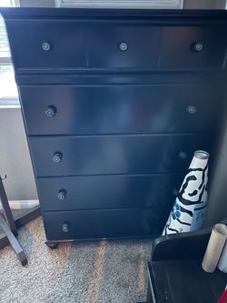 Black 5 drawer dresser