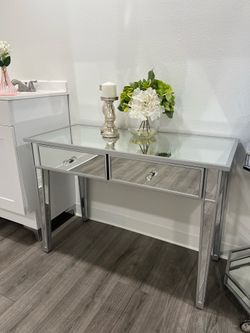 Console/entry table