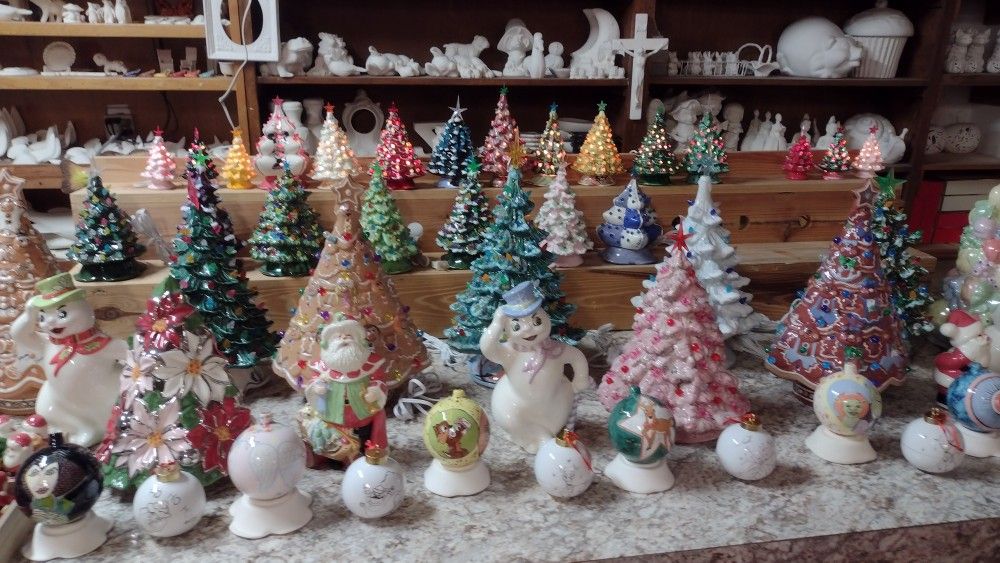 Vintage Ceramic Christmas Gifts