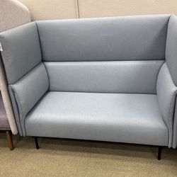 Loveseat pod