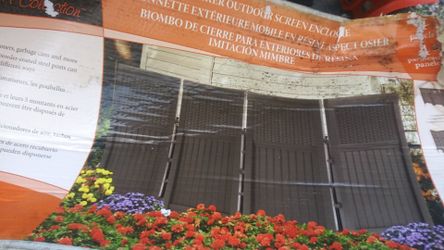 Screen enclosure wicker toll two of them