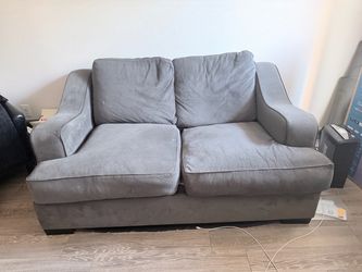 Gray couch/love seat