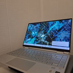 HP Spectre x360 13" i5 10th Gen • 4K OLED • 8GB RAM • 256GB SSD • Windows 11
