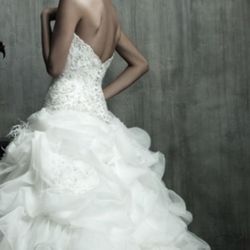 Allure couture bridal gown size 4