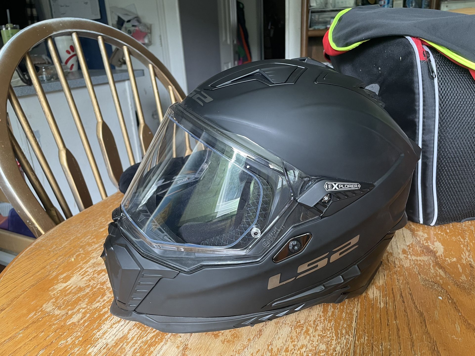 LS2 Explorer Hybrid Motorcycle Helmet (black,medium)