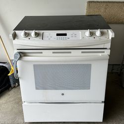 GE JS630DFCC Slide In Electric Range