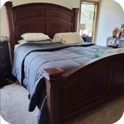 FREE.    King size bed with Mattress