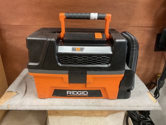 Ridgid 3 Gal. 5.0 Peak NXT Shop Wet Dry Vac with Fine Dust Filter and Accessory Attachments