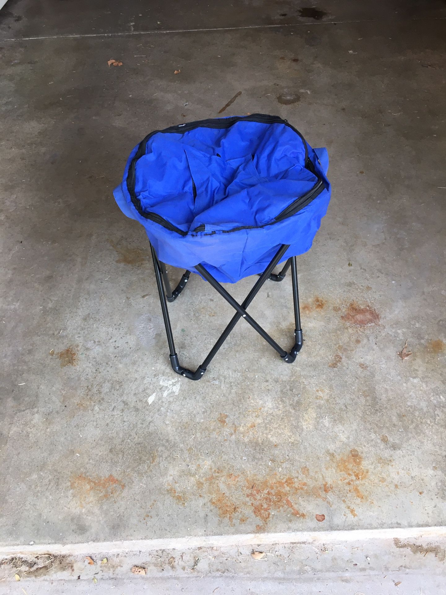 Cooler Bag on a Stand