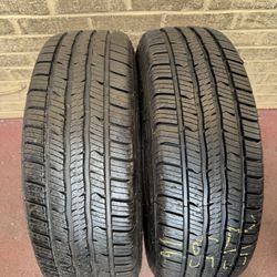 Set of 2 nice BFGoodrich tire 215/65/16 ( We Install & Balance)