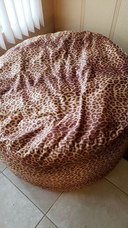 Bean bag chair (memory foam)