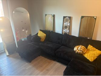BLACK PLUSH COUCH