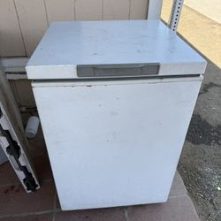 Stand Freezer Chest