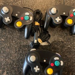 GameCube Controllers 