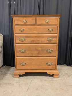 Traditional Ethan Allen Six-Drawer Dresser in Warm Wood