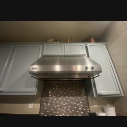 GE Monogram Hood Range W/food Warmer Light